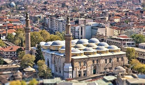  The Grand Mosque, Bursa: A Majestic Tapestry of Ottoman Architecture and Religious Devotion!